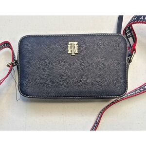 Tommy Hilfiger Women's Adrienne II Pebble Leather Camera Crossbody Bag NO TAG